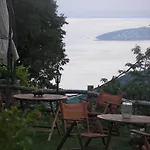 Gasthof Iliopetra Agios Lavrentios