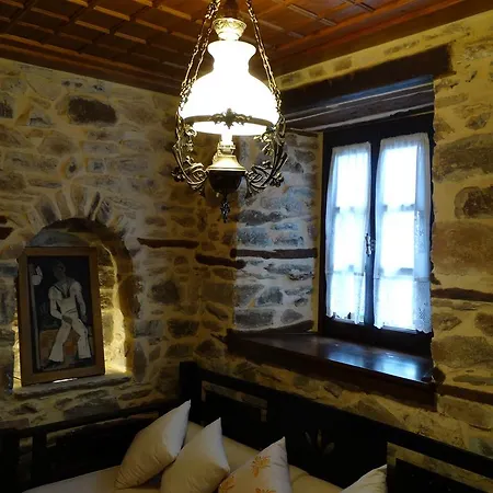 Iliopetra بيت ضيافة