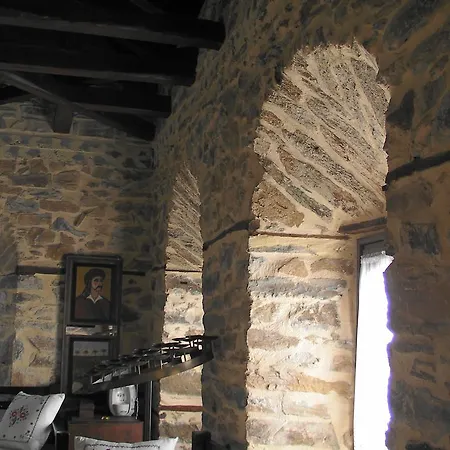 Iliopetra بيت ضيافة Agios Lavrentios