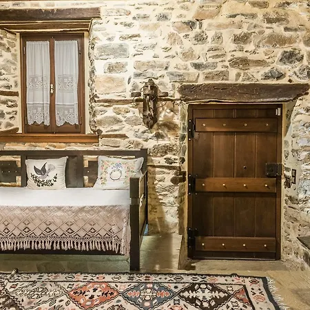 بيت ضيافة Iliopetra 4*