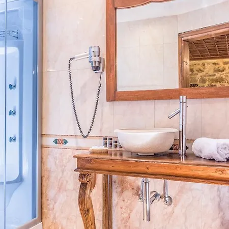 Iliopetra بيت ضيافة Agios Lavrentios